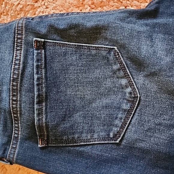Old Navy Jeans - Picture 3 of 7